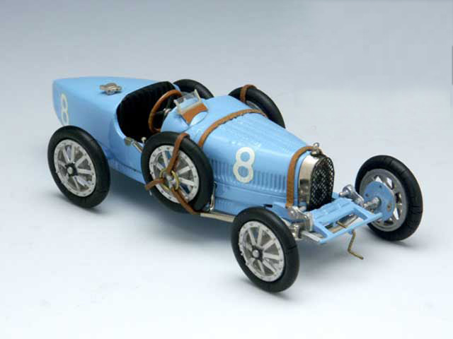 8 Bugatti 35 2.0 - MCM 1.43 (2).jpg